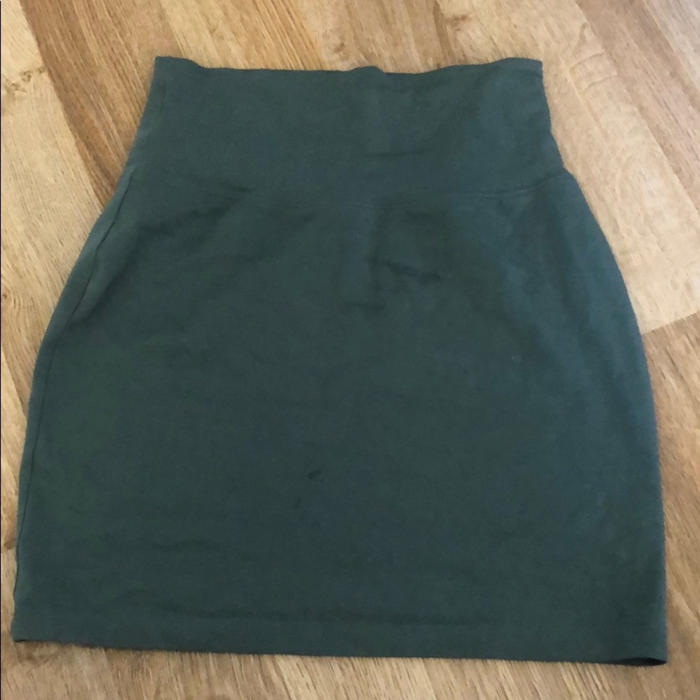 Mini Skirt - Picture 2 of 6
